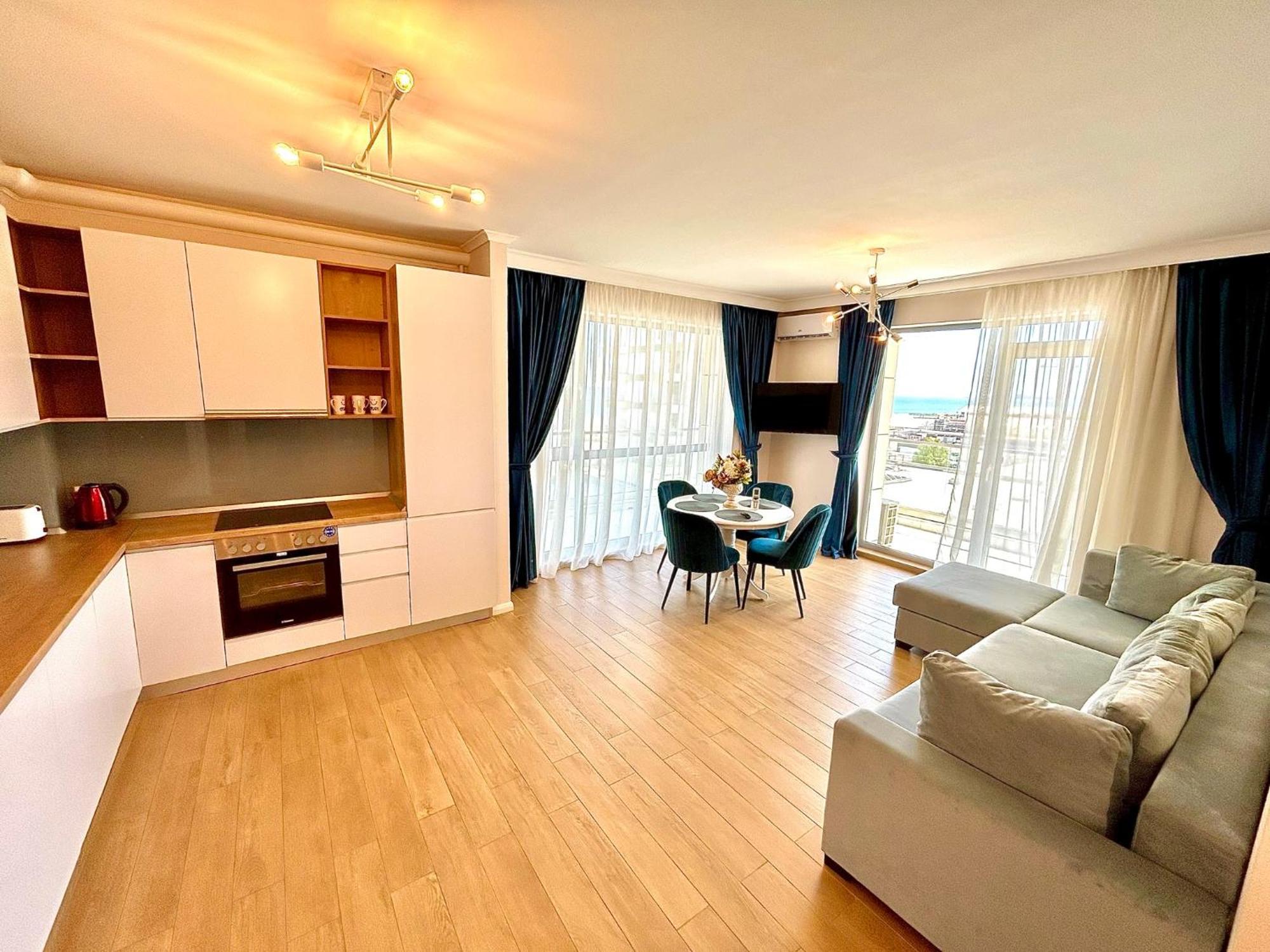 Summerland Seaview Mamaia