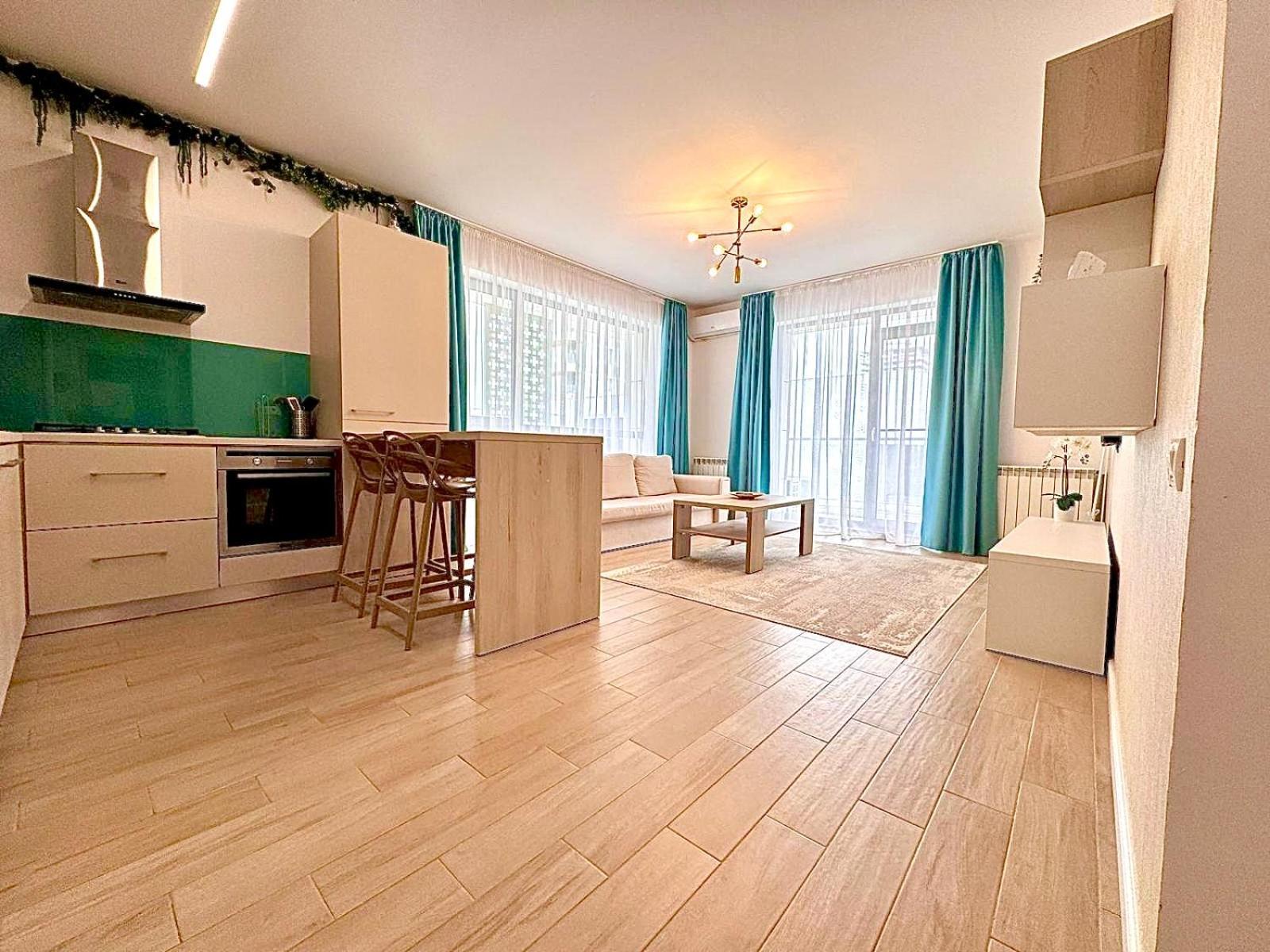 Summerland Seaview Apartment *