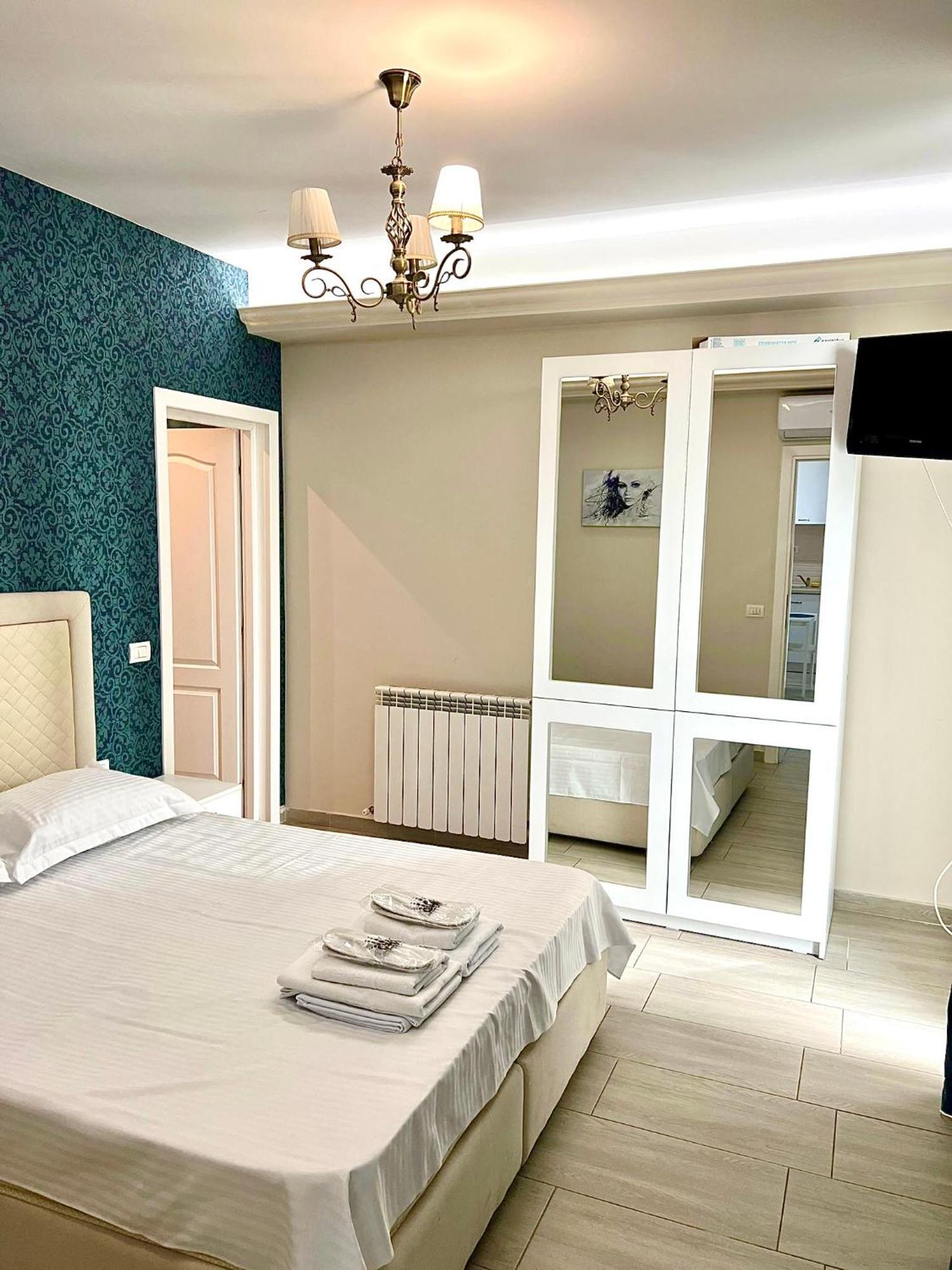Summerland Seaview Apartment Mamaia