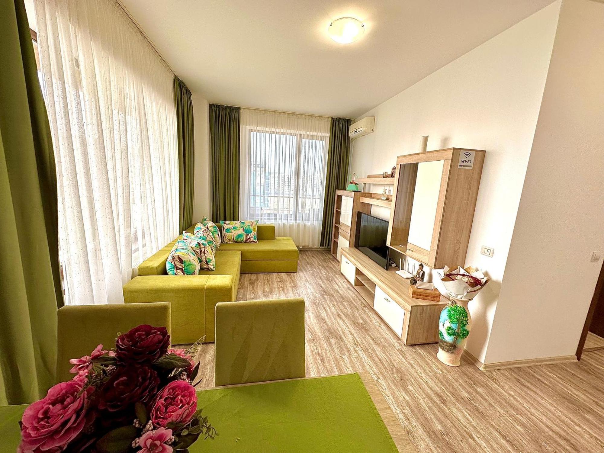 Summerland Seaview Mamaia